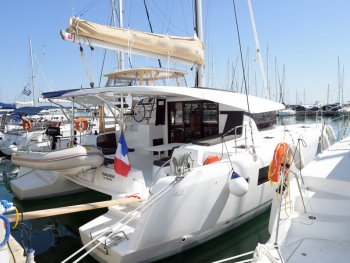 Yacht Booking, Yacht Reservation - Lagoon 42 - 4 + 2 cab. - DREMMWEL }