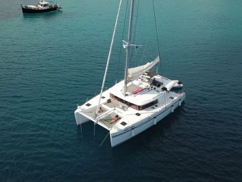 Yacht Booking, Yacht Reservation - Lagoon 450 F - 4 + 2 cab. - Red Twin