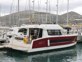 Prenájom jachty, dovolenka na jachte - Fountaine Pajot MY 37 - Dream Star