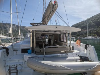 Prenájom jachty, dovolenka na jachte - Bali 4.4 - 4 + 1 cab. - MADAME BLACK}