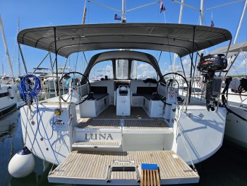 Pronájem jachty, dovolená na jachtě - Sun Odyssey 490 - 5 + 1 cab. - Luna