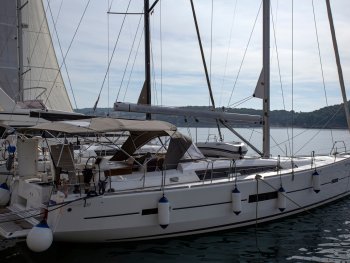 Yacht Booking, Yacht Reservation - Dufour 520 GL - Nerthag