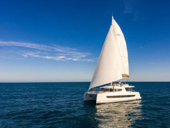 Yacht Booking, Yacht Reservation - Bali 4.6 - 5 + 2 cab. - SLOW ONE }