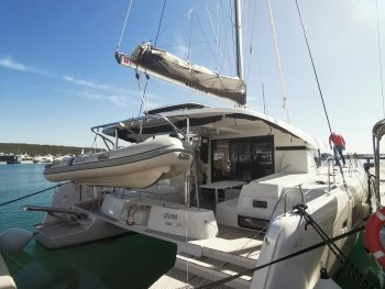Yacht Booking, Yacht Reservation - Lagoon 42 - 4 + 2 cab. - Lolina
