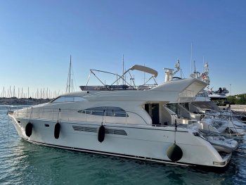 Yacht Booking, Yacht Reservation - Eminence X6 - La Vie