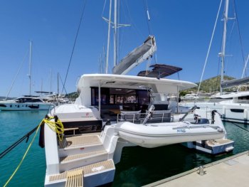 Pronájem jachty, dovolená na jachtě - Fountaine Pajot Astrea 42 - 4 + 2 cab. - Magic Summer}