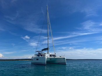 Pronájem jachty, dovolená na jachtě - Fountaine Pajot Elba 45 - 3 cab. - Dreamcatcher