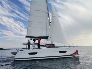 Pronájem jachty, dovolená na jachtě - Fountaine Pajot Isla 40 - 4 + 1 cab. - Sailor Venus