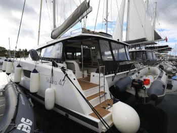 Pronájem jachty, dovolená na jachtě - Fountaine Pajot Saona 47 Quintet - 5 + 1 cab. - Aquarius}