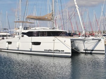 Yacht Booking, Yacht Reservation - Fountaine Pajot Saona 47 Quintet - 5 + 1 cab. - Fee}
