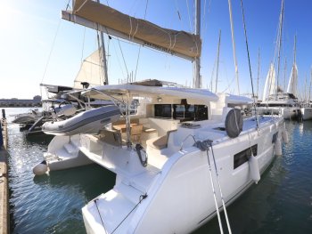 Yacht Booking, Yacht Reservation - Lagoon 46 - MIDLIFE CRISIS