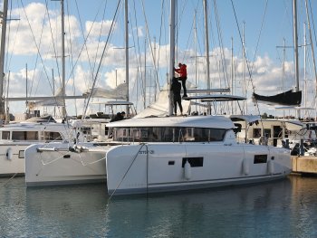 Yacht Booking, Yacht Reservation - Lagoon 42 - REA}