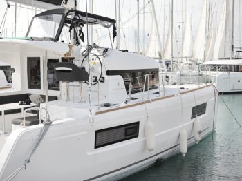 Yacht Booking, Yacht Reservation - Lagoon 40 - BLUE ANGEL